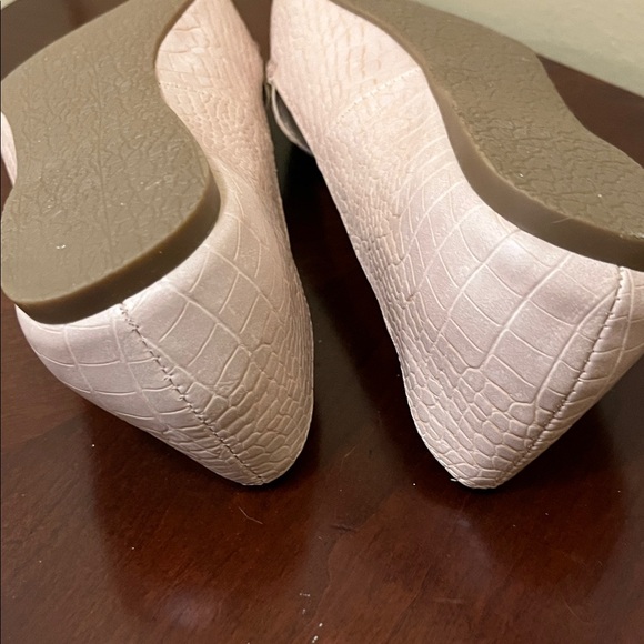 Steve Madden Light Pink Textured Loafers - Picture 5 of 6